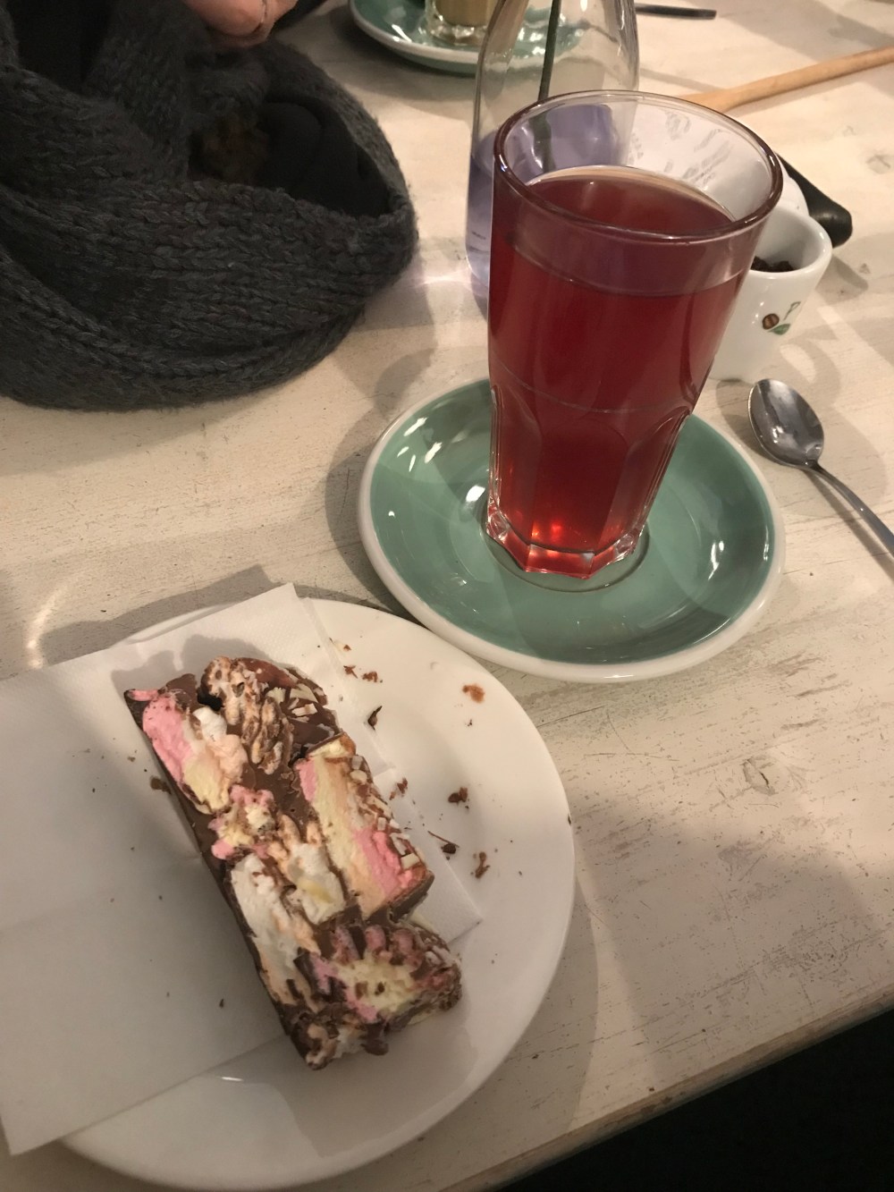 B4AC6CC8-1A31-4D2D-BB67-946A4DF445D8